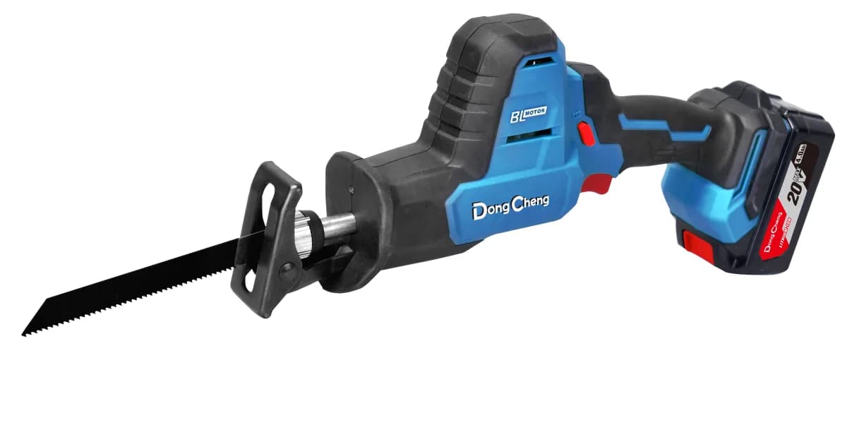 Dong Cheng Akülü Tilki Kuyruğu Testere Uzun Tip 900 W 4 Ah
